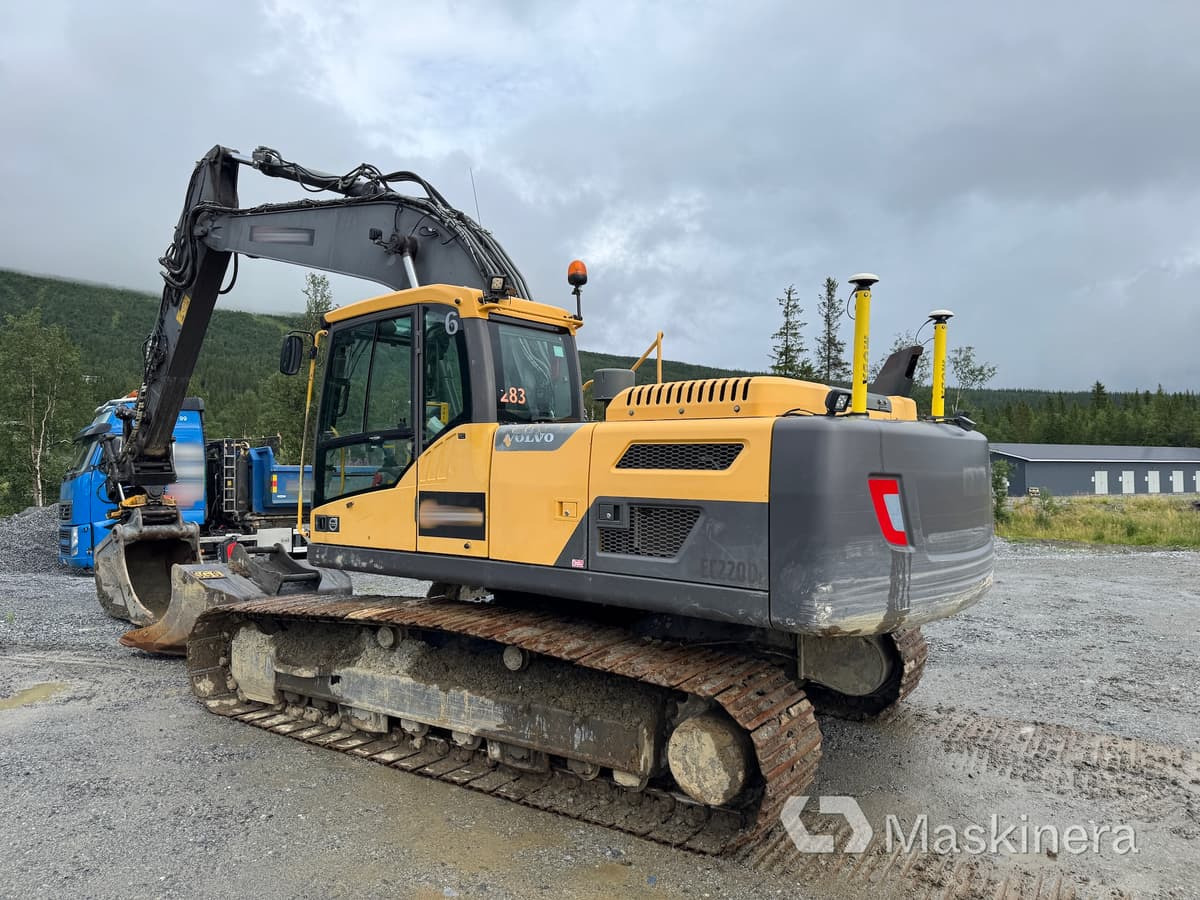 Grävmaskin Volvo EC220DL med tillbehör - Kettenbagger: das Bild 3 Grävmaskin Volvo EC220DL med tillbehör - Kettenbagger: das Bild 3