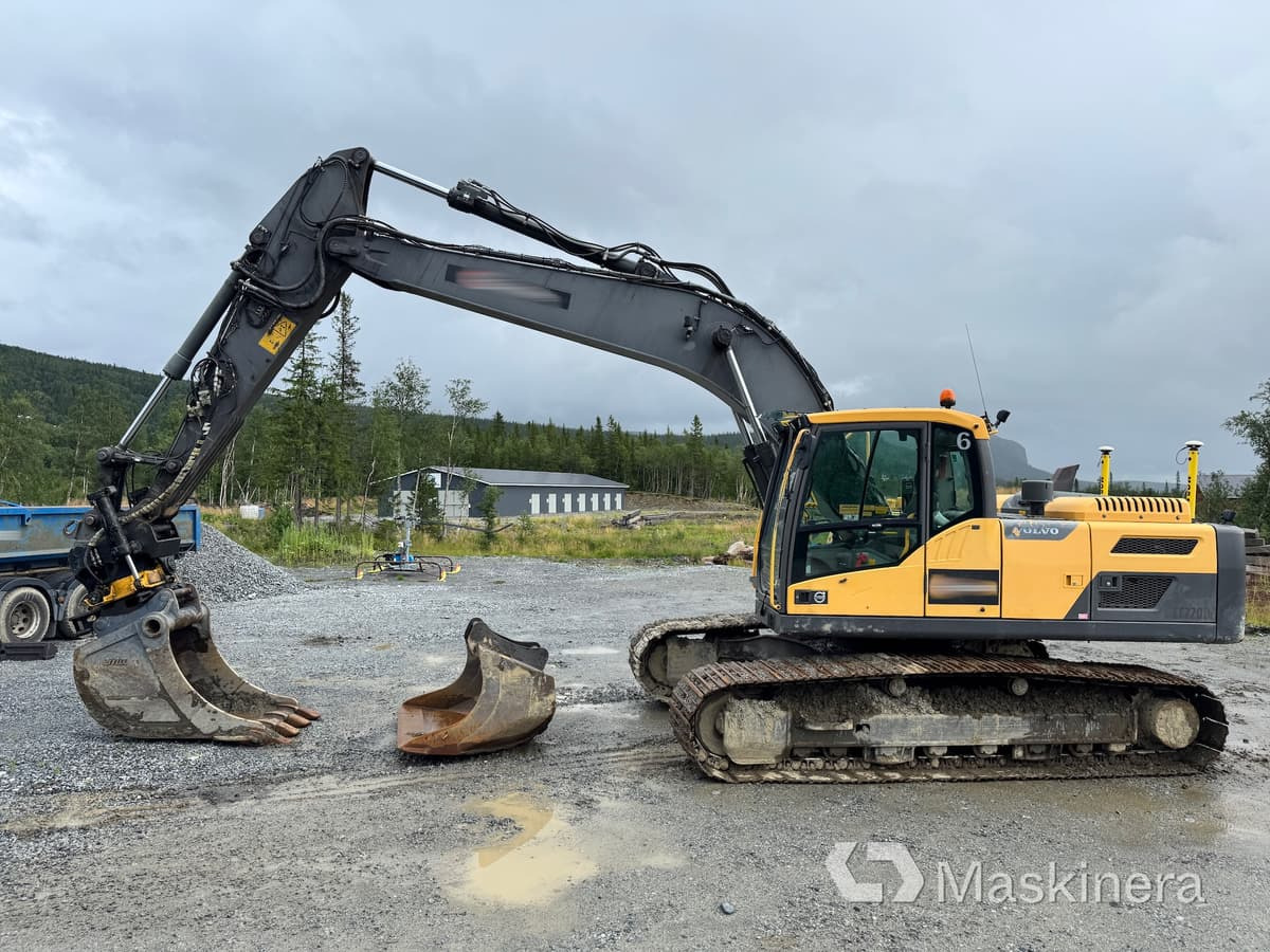 Grävmaskin Volvo EC220DL med tillbehör - Kettenbagger: das Bild 2 Grävmaskin Volvo EC220DL med tillbehör - Kettenbagger: das Bild 2