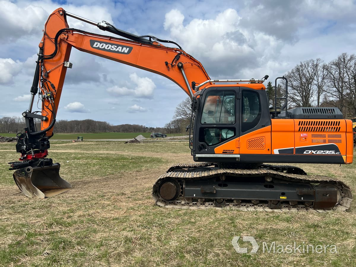 Grävmaskin Doosan DX235NLC-5 med grävsystem - Kettenbagger: das Bild 2 Grävmaskin Doosan DX235NLC-5 med grävsystem - Kettenbagger: das Bild 2