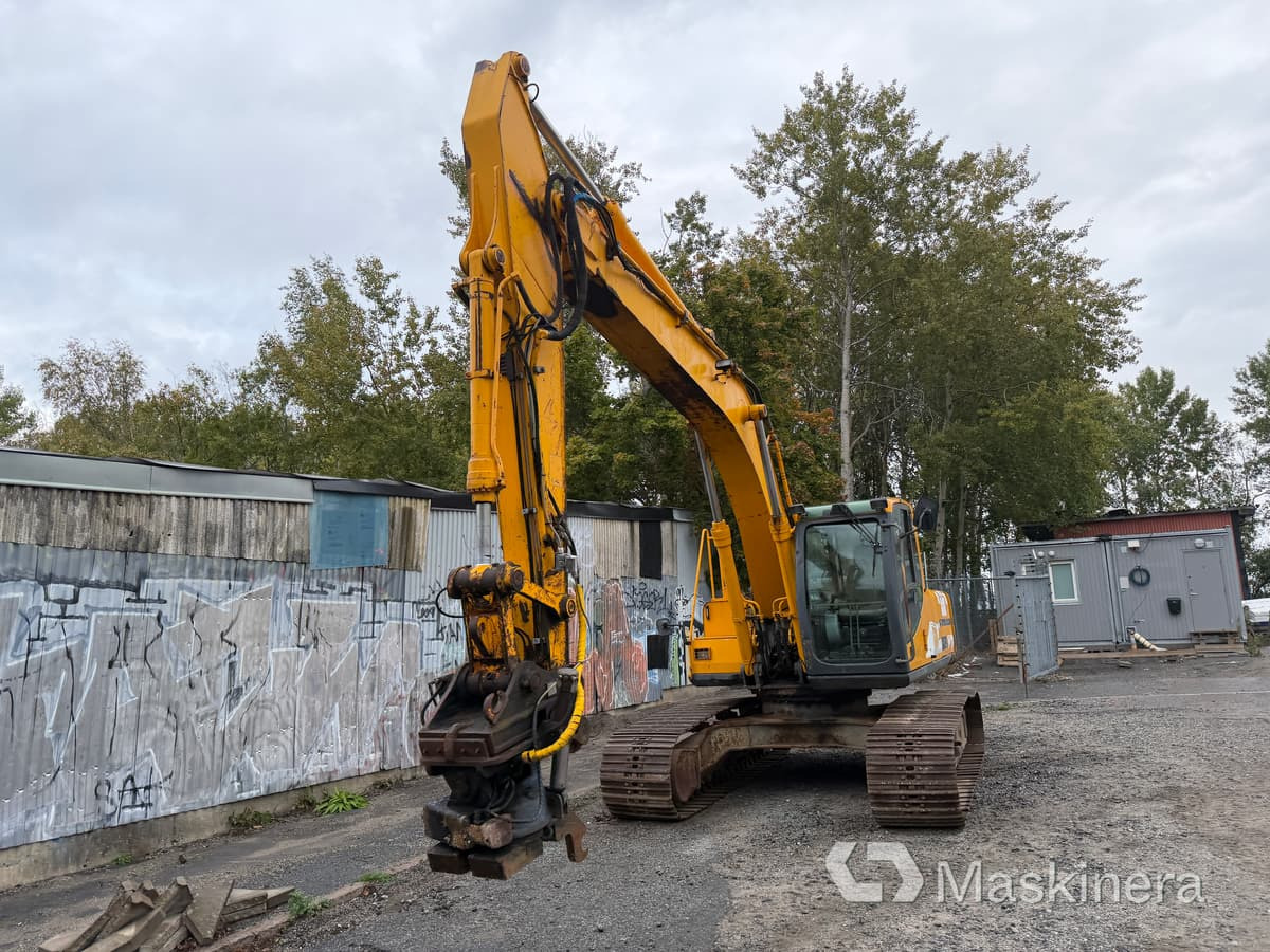 Grävmaskin JCB JS200 LC - Kettenbagger: das Bild 2 Grävmaskin JCB JS200 LC - Kettenbagger: das Bild 2