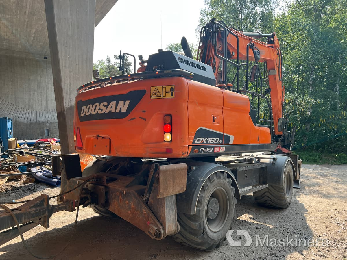 Hjulgrävare Doosan DX160W med tillbehör - Kettenbagger: das Bild 5 Hjulgrävare Doosan DX160W med tillbehör - Kettenbagger: das Bild 5