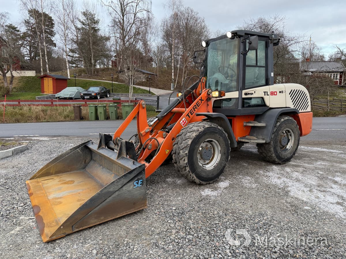 Hjullastare Terex TL80 med tillbehör - Radlader: das Bild 1 Hjullastare Terex TL80 med tillbehör - Radlader: das Bild 1