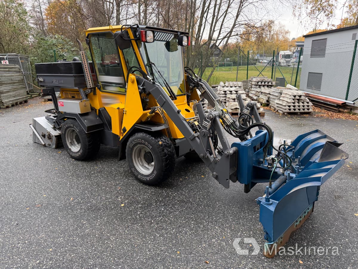 Redskapsbärare Wille 345 med snöutrustning - Schneeräumfahrzeug: das Bild 3 Redskapsbärare Wille 345 med snöutrustning - Schneeräumfahrzeug: das Bild 3