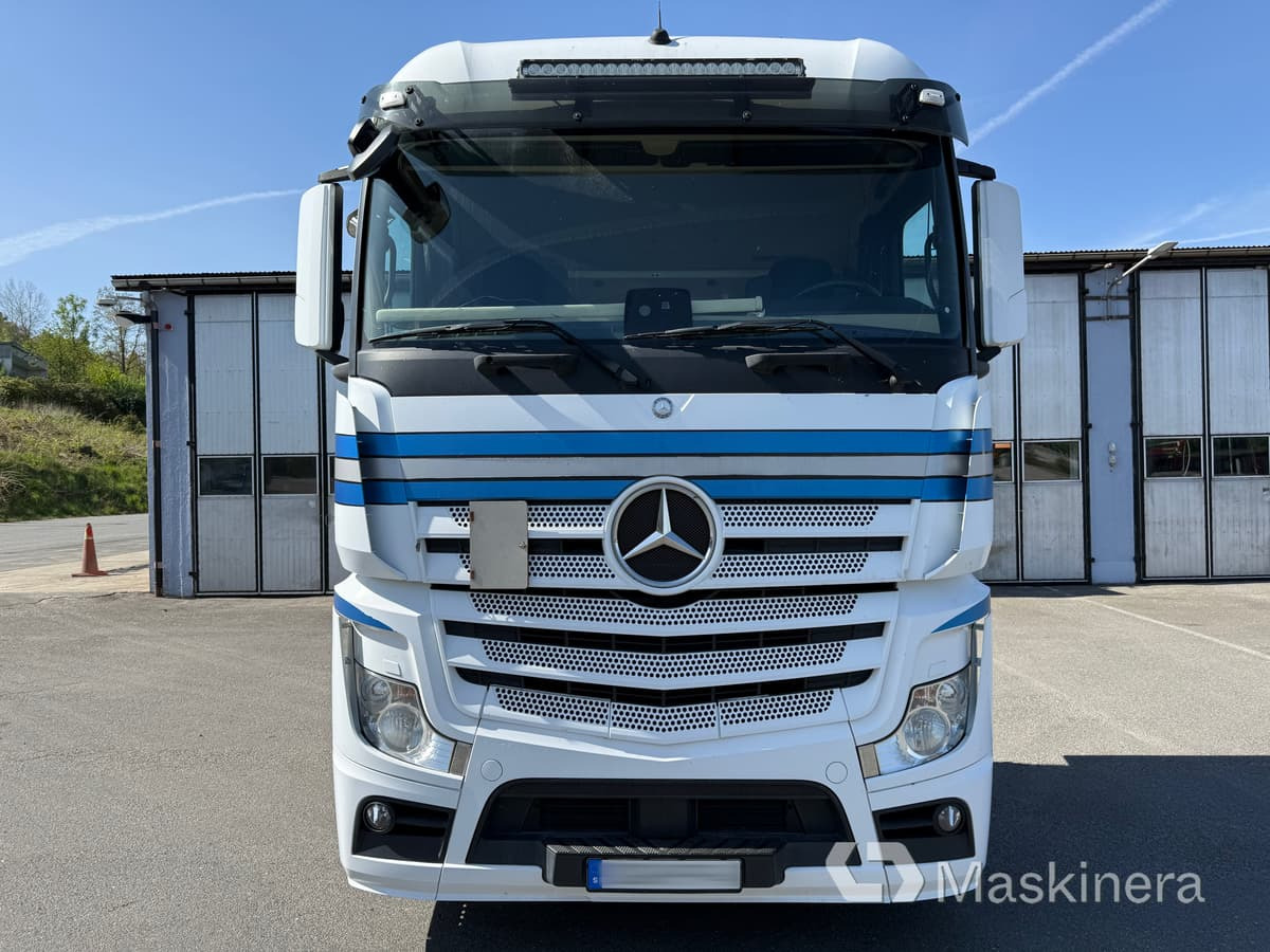 Dragbil Mercedes-Benz Actros 2545 - Sattelzugmaschine: das Bild 2 Dragbil Mercedes-Benz Actros 2545 - Sattelzugmaschine: das Bild 2