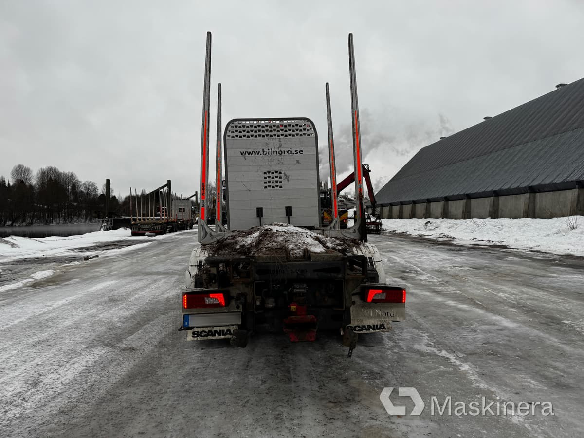 Scania R650B6X4NB Timmerekipage Scania R650B med kran och HLM Släp - Holztransporter: das Bild 4 Scania R650B6X4NB Timmerekipage Scania R650B med kran och HLM Släp - Holztransporter: das Bild 4