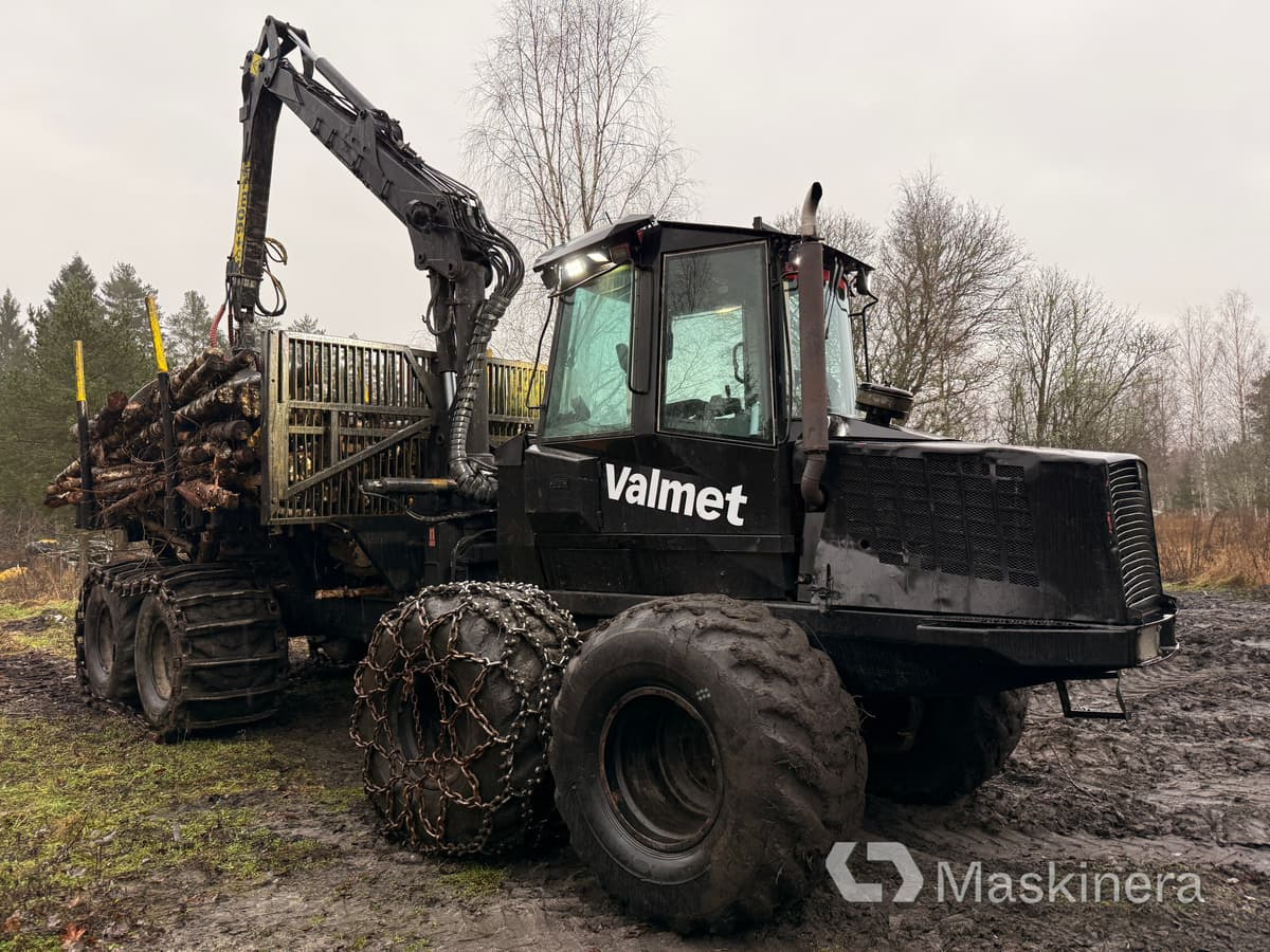 Skotare Valmet 890.1 - Forwarder: das Bild 3 Skotare Valmet 890.1 - Forwarder: das Bild 3