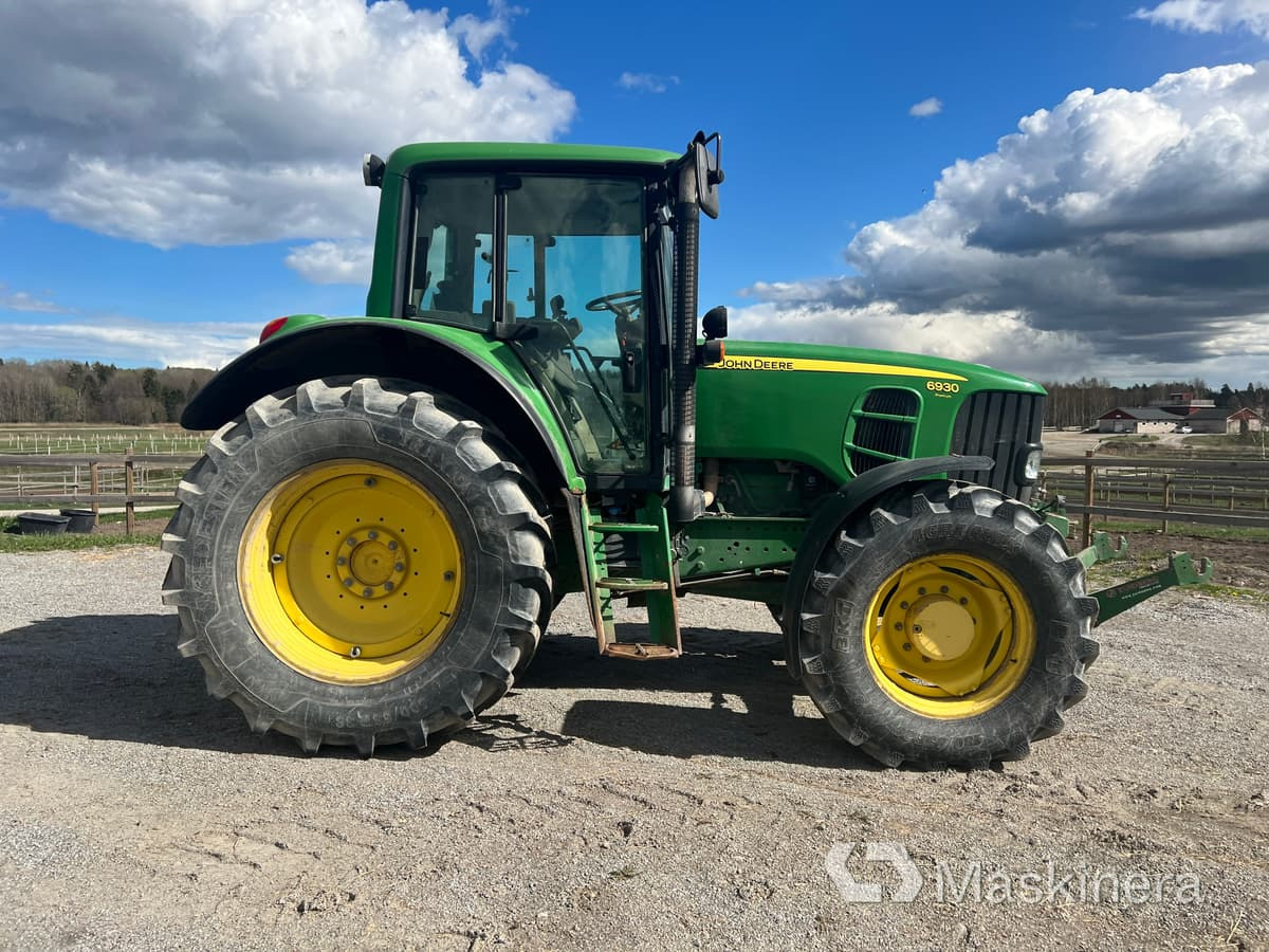 Traktor John Deere 6930 Premium med frontlyft - Traktor: das Bild 4 Traktor John Deere 6930 Premium med frontlyft - Traktor: das Bild 4