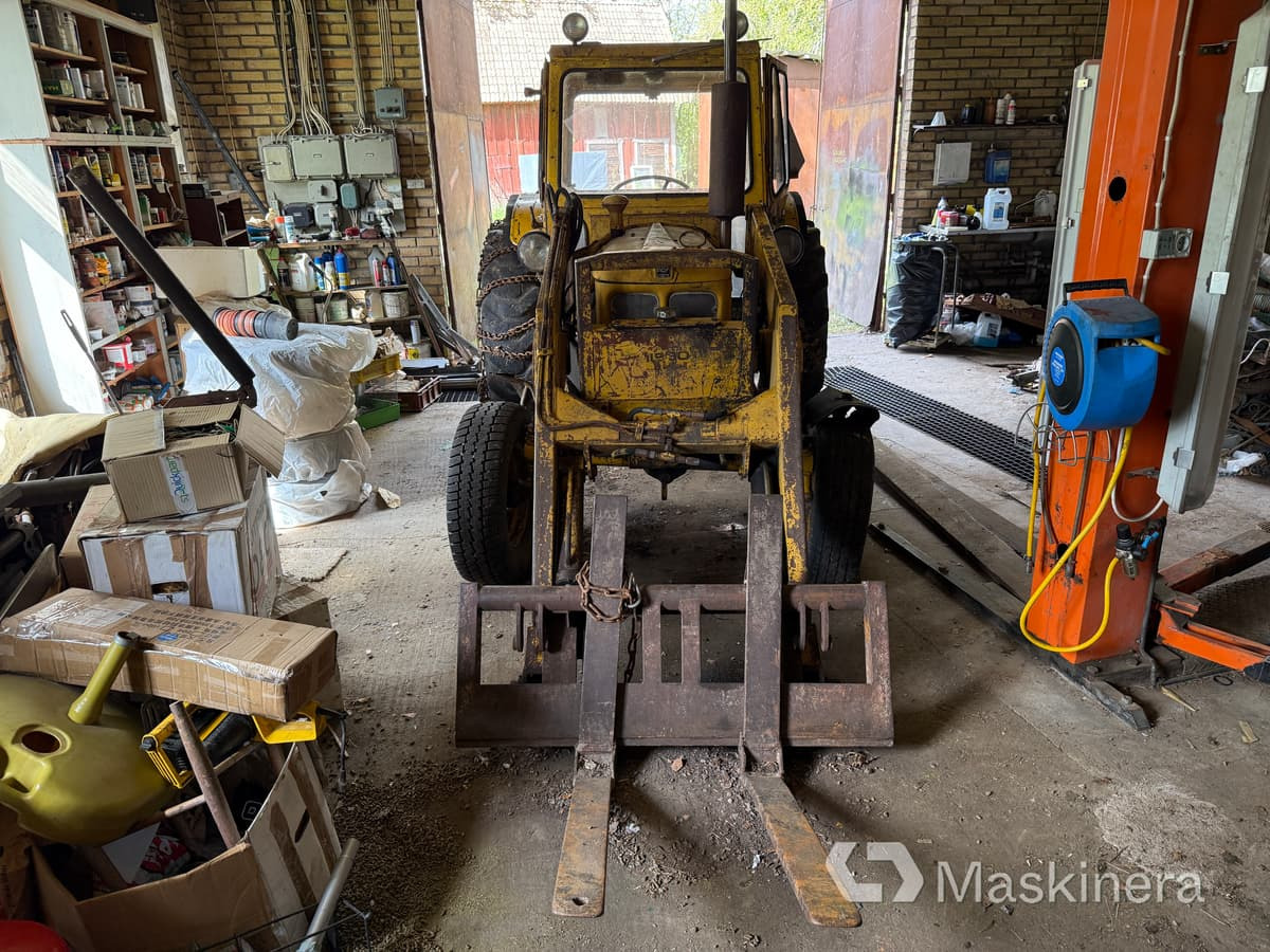 Traktor Volvo BM 400 med lastare (Rep. objekt) - Traktor: das Bild 2 Traktor Volvo BM 400 med lastare (Rep. objekt) - Traktor: das Bild 2
