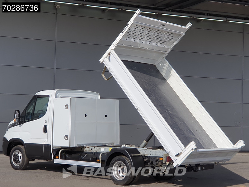Iveco Daily 35C18 3.0L Automaat Kipper met Kist Dubbellucht 3,5t Trekhaak Airco Euro6 Tipper Kieper Benne 2m3 Airco Trekhaak Cruise control - Kipper Transporter: das Bild 2 Iveco Daily 35C18 3.0L Automaat Kipper met Kist Dubbellucht 3,5t Trekhaak Airco Euro6 Tipper Kieper Benne 2m3 Airco Trekhaak Cruise control - Kipper Transporter: das Bild 2