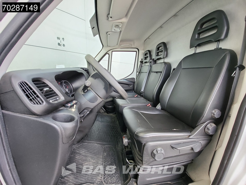 Kastenwagen Iveco Daily 35C18 3.0L Dubbellucht L2H2 3,5t Trekhaak Navi Airco Cruise Camera Imperiaal Euro6 L2 12m3 Airco Trekhaak Cruise control: das Bild 13