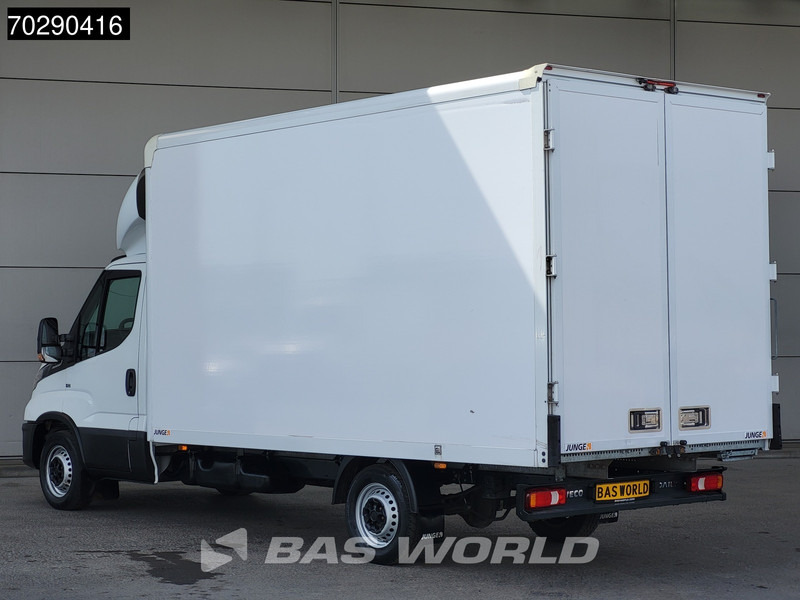 Iveco Daily 35S16 Automaat Bakwagen Achterdeuren 160PK Airco Camera Euro6 Meubelbak Koffer 21m3 Airco - Koffer Transporter: das Bild 2 Iveco Daily 35S16 Automaat Bakwagen Achterdeuren 160PK Airco Camera Euro6 Meubelbak Koffer 21m3 Airco - Koffer Transporter: das Bild 2