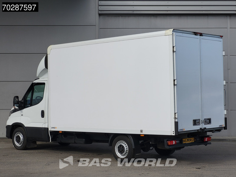 Iveco Daily 35S16 Automaat Bakwagen Achterdeuren Airco Camera Euro6 Meubelbak Koffer 21m3 Airco - Koffer Transporter: das Bild 2 Iveco Daily 35S16 Automaat Bakwagen Achterdeuren Airco Camera Euro6 Meubelbak Koffer 21m3 Airco - Koffer Transporter: das Bild 2