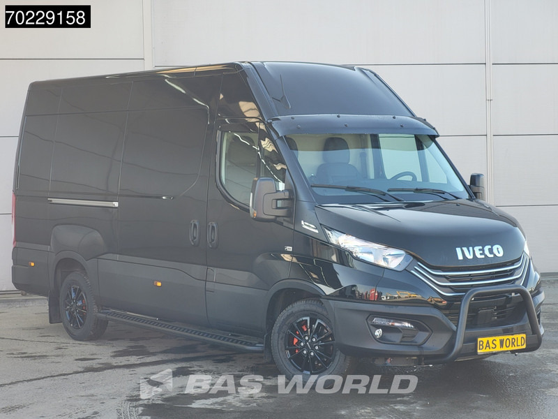 Iveco Daily 35S16 Automaat Black Edition L2H2 Airco Cruise Velgen 3500kg Trekgewicht Euro6 L2 12m3 Airco Cruise control - Kastenwagen: das Bild 2 Iveco Daily 35S16 Automaat Black Edition L2H2 Airco Cruise Velgen 3500kg Trekgewicht Euro6 L2 12m3 Airco Cruise control - Kastenwagen: das Bild 2