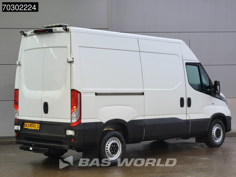 Iveco Daily 35S16 Automaat L2H2 3,5t Trekhaak ACC Navi Airco Camera Werkplaatsinrichting Euro6 L2 Airco Trekhaak - Kastenwagen: das Bild 5 Iveco Daily 35S16 Automaat L2H2 3,5t Trekhaak ACC Navi Airco Camera Werkplaatsinrichting Euro6 L2 Airco Trekhaak - Kastenwagen: das Bild 5