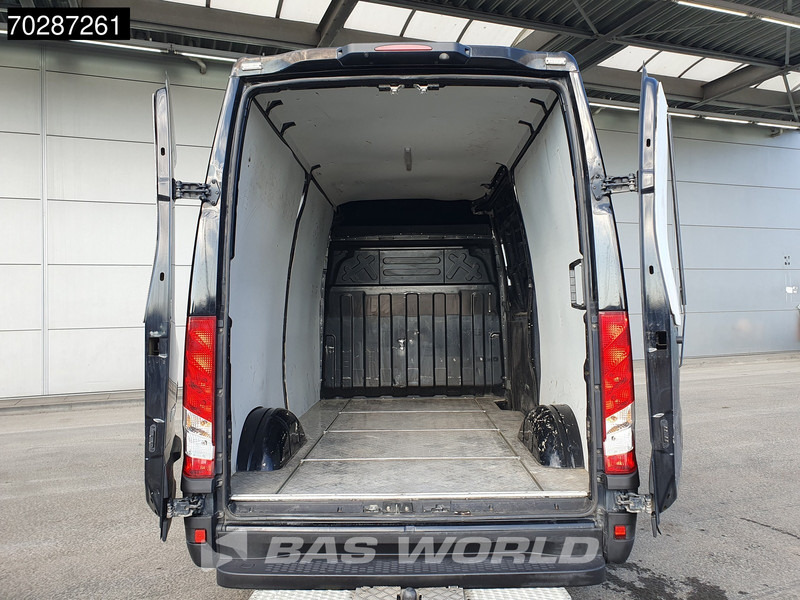 Iveco Daily 35S16 Automaat L2H2 3,5t Trekhaak Airco Cruise Camera Euro6 L2 11m3 Airco Trekhaak Cruise control - Kastenwagen: das Bild 3 Iveco Daily 35S16 Automaat L2H2 3,5t Trekhaak Airco Cruise Camera Euro6 L2 11m3 Airco Trekhaak Cruise control - Kastenwagen: das Bild 3