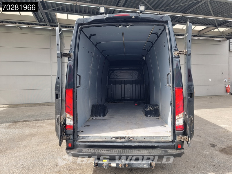 Iveco Daily 50C18 3.0L Automaat L4H2 Luchtvering Dubbellucht 3,5t Trekhaak Airco Cruise Camera Euro6 L4 16m3 Airco Trekhaak Cruise control - Kastenwagen: das Bild 3 Iveco Daily 50C18 3.0L Automaat L4H2 Luchtvering Dubbellucht 3,5t Trekhaak Airco Cruise Camera Euro6 L4 16m3 Airco Trekhaak Cruise control - Kastenwagen: das Bild 3