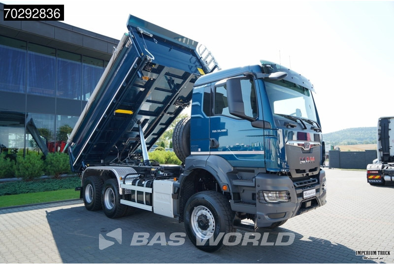 MAN TGS 33.480 TGS 6X6 11m3 KH-3-Way Kipper 6x6 Steel Suspension Automatic Big-Axle Euro 6 - Kipper: das Bild 5 MAN TGS 33.480 TGS 6X6 11m3 KH-3-Way Kipper 6x6 Steel Suspension Automatic Big-Axle Euro 6 - Kipper: das Bild 5