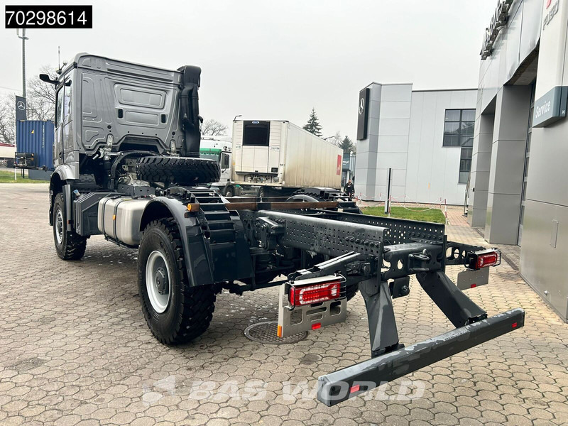 Mercedes-Benz Acrocs 2051 Arocs 4X4 NEW 4x4 chassis! Camper base Steel suspension Big-Axle Automatic Euro 6 - Fahrgestell LKW: das Bild 2 Mercedes-Benz Acrocs 2051 Arocs 4X4 NEW 4x4 chassis! Camper base Steel suspension Big-Axle Automatic Euro 6 - Fahrgestell LKW: das Bild 2