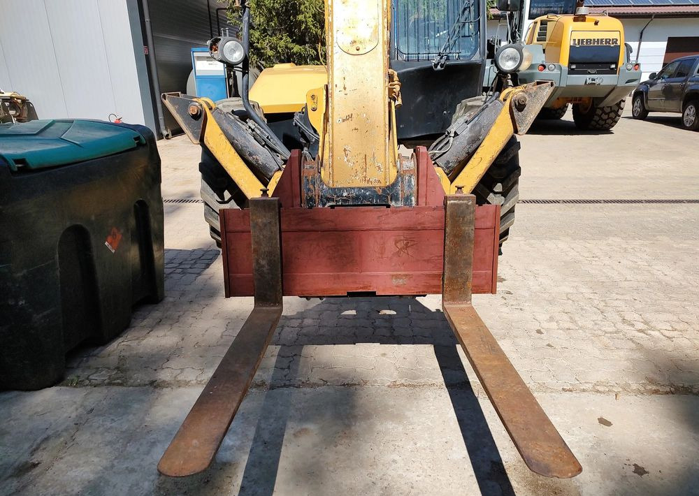 Caterpillar TH417 - Teleskoplader: das Bild 3 Caterpillar TH417 - Teleskoplader: das Bild 3