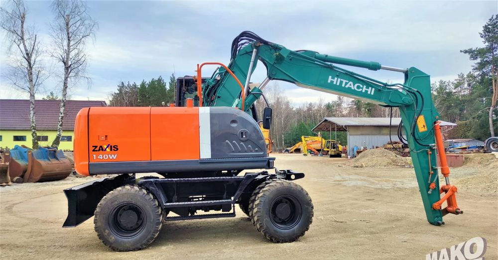 Hitachi ZX140W-3 - Mobilbagger: das Bild 5 Hitachi ZX140W-3 - Mobilbagger: das Bild 5