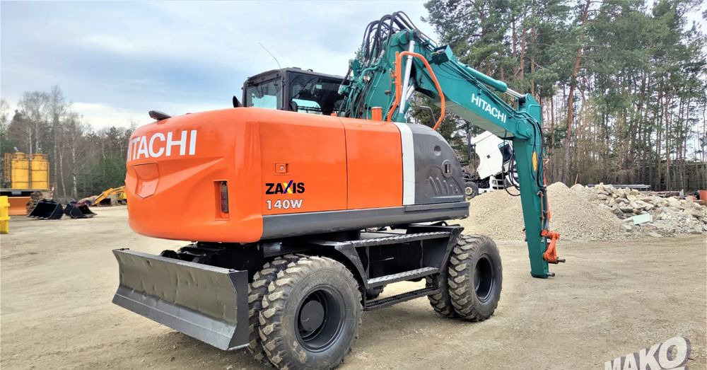 Hitachi ZX140W-3 - Mobilbagger: das Bild 4 Hitachi ZX140W-3 - Mobilbagger: das Bild 4