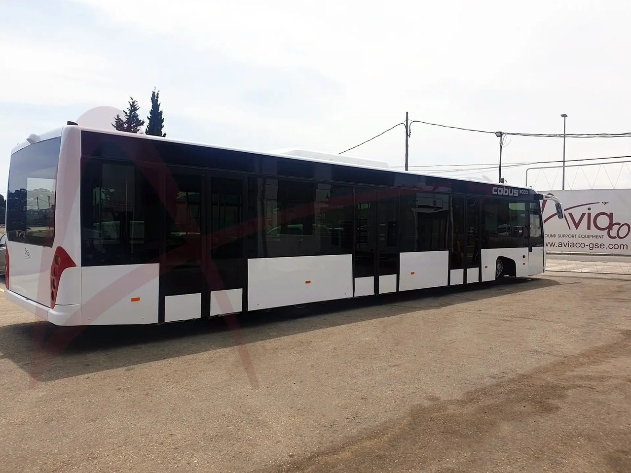 CONTRAC COBUS 3000 - Flughafenbus: das Bild 2 CONTRAC COBUS 3000 - Flughafenbus: das Bild 2