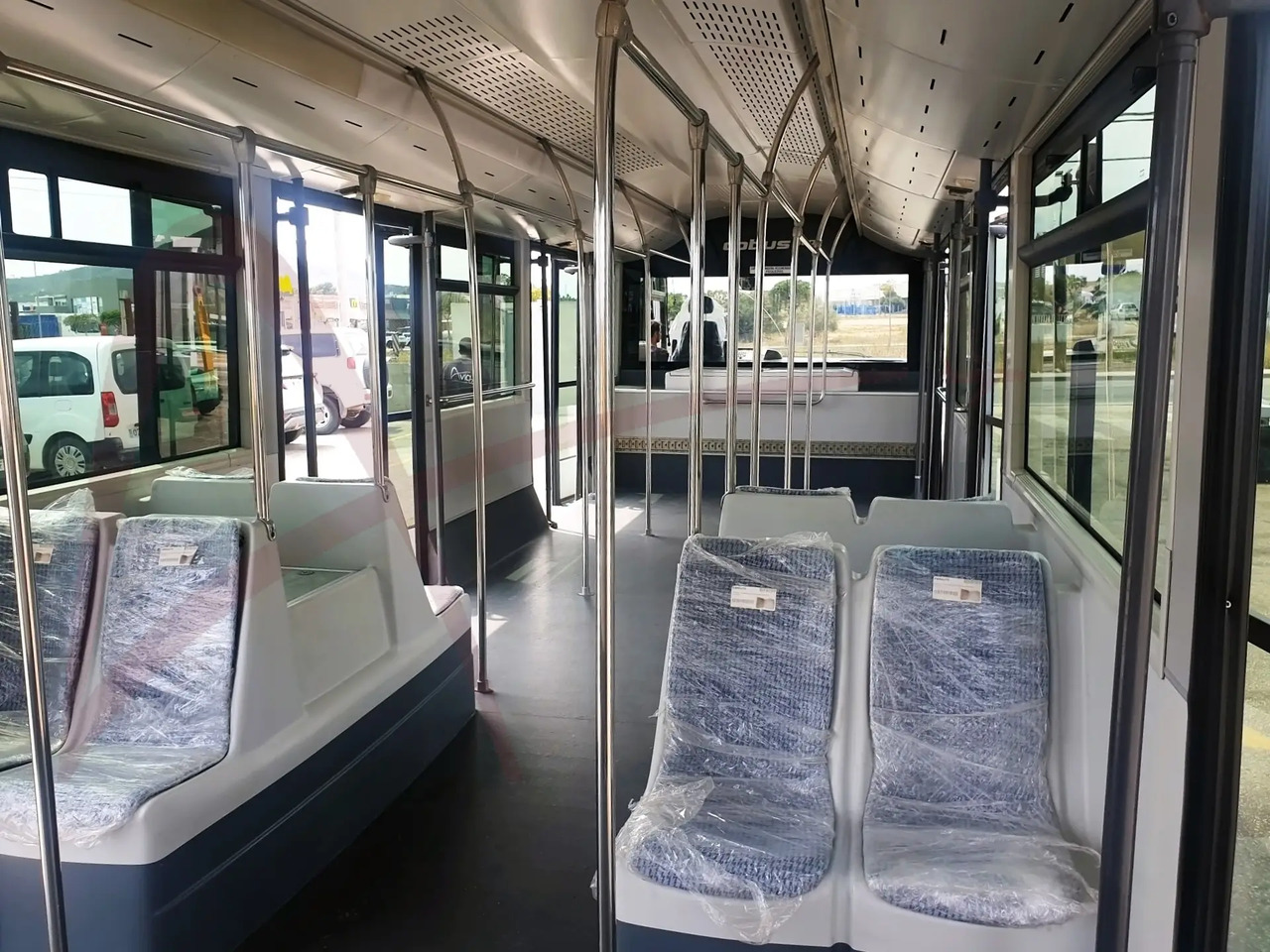 CONTRAC COBUS 3000 - Flughafenbus: das Bild 3 CONTRAC COBUS 3000 - Flughafenbus: das Bild 3