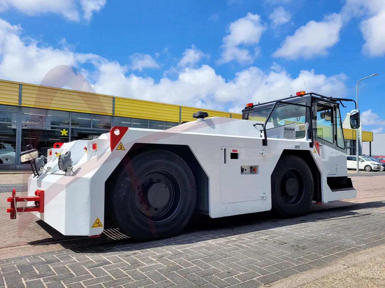 KALMAR MOTOR AB FB 250 - Flugzeugschlepper: das Bild 2 KALMAR MOTOR AB FB 250 - Flugzeugschlepper: das Bild 2