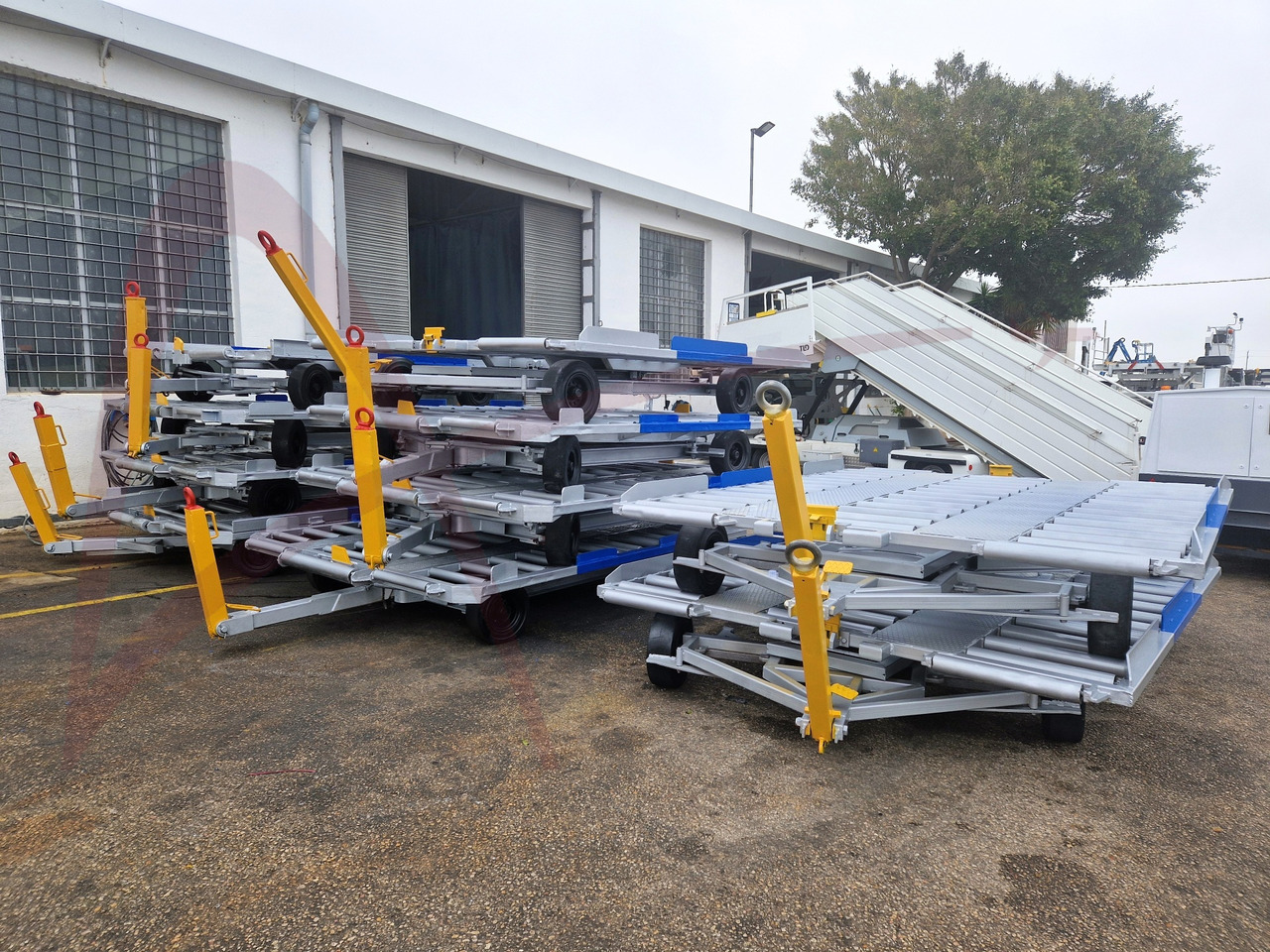 - Luftfahrt-Bodengerät: das Bild 1 - Luftfahrt-Bodengerät: das Bild 1