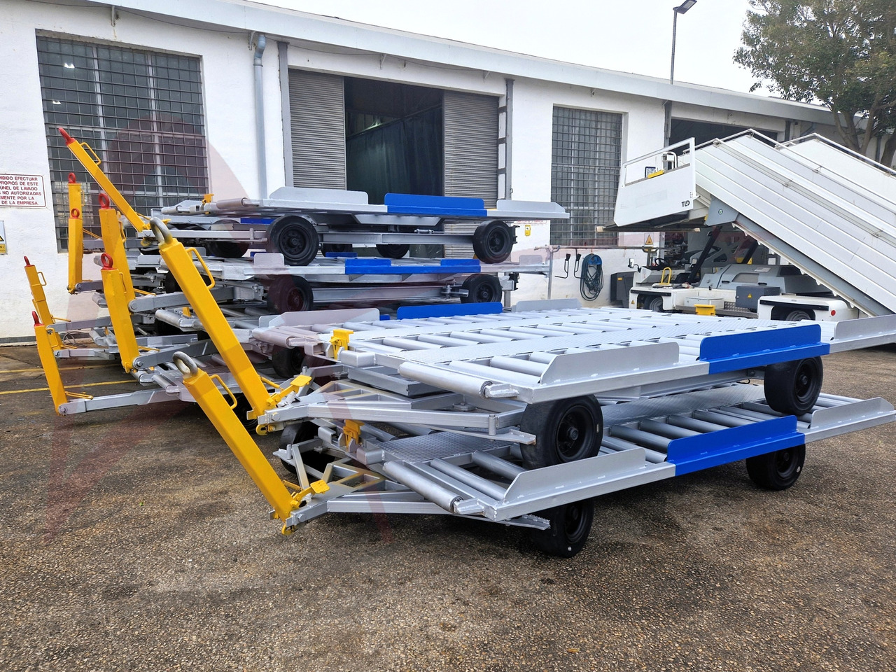 - Luftfahrt-Bodengerät: das Bild 2 - Luftfahrt-Bodengerät: das Bild 2