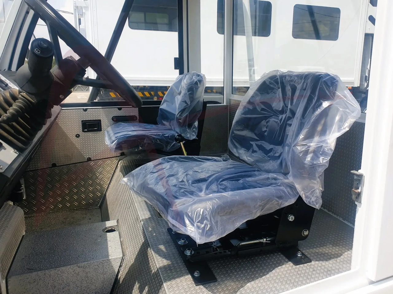MULAG COMET 4 - Gepäckschlepper: das Bild 5 MULAG COMET 4 - Gepäckschlepper: das Bild 5