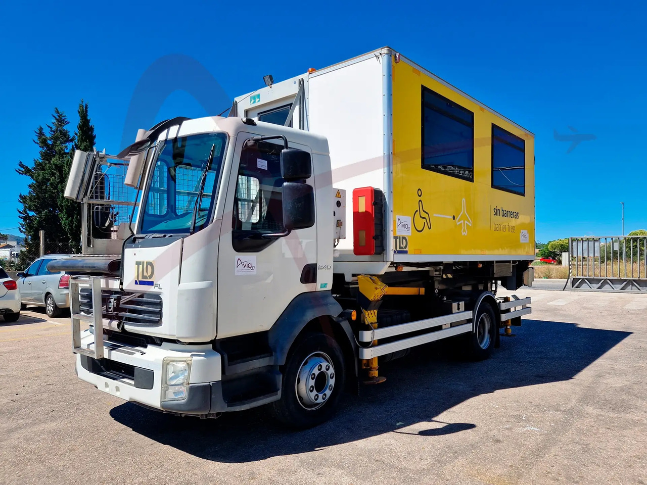 TLD CHTP PM-5.9 - Ambulift-Fahrzeug: das Bild 1 TLD CHTP PM-5.9 - Ambulift-Fahrzeug: das Bild 1
