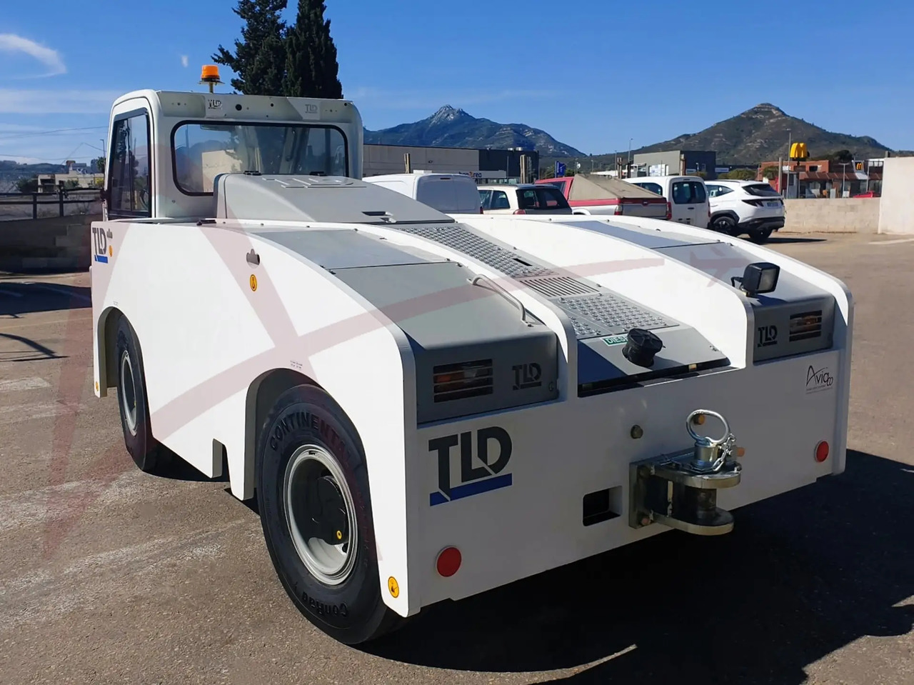 TLD TMX-150/12 - Flugzeugschlepper: das Bild 3 TLD TMX-150/12 - Flugzeugschlepper: das Bild 3