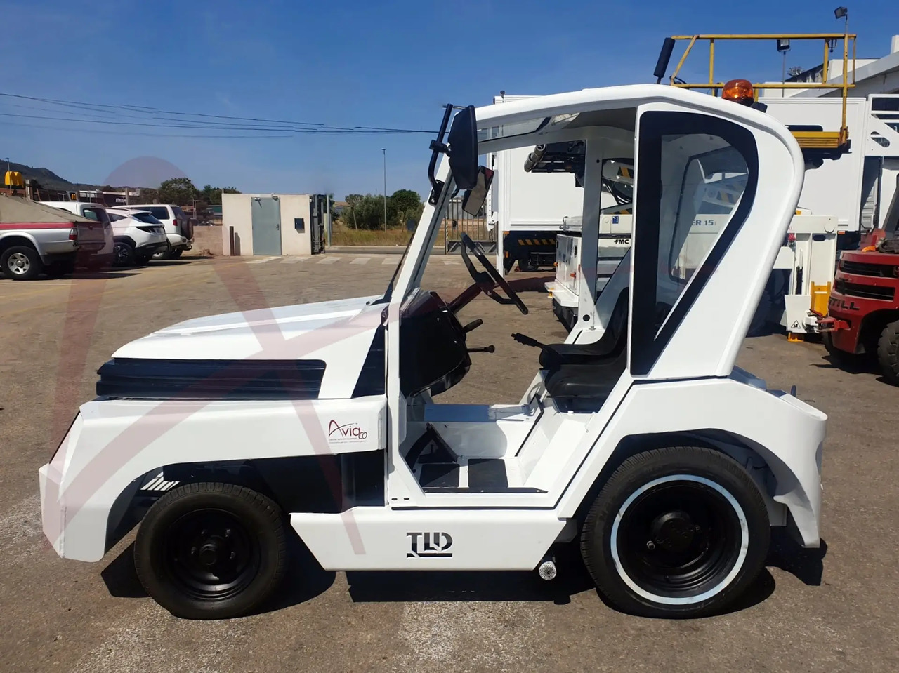 TLD TMX-20 - Gepäckschlepper: das Bild 3 TLD TMX-20 - Gepäckschlepper: das Bild 3