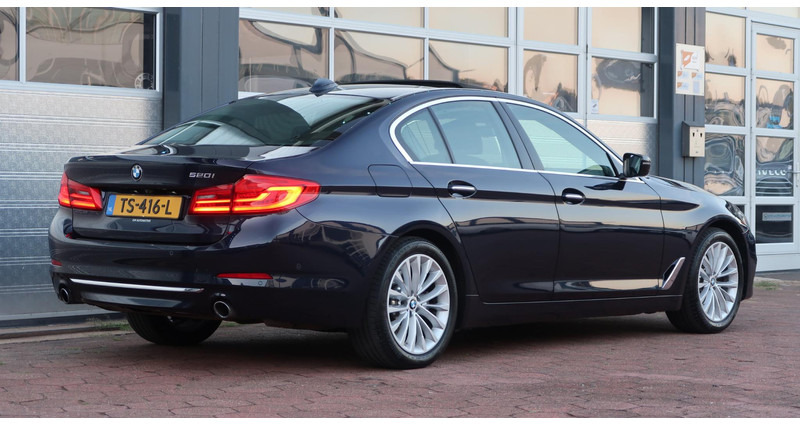 BMW 5 Serie 520i Corporate High Executive SCHUIFDAK/ NAPPA-LEDER/ ACC/ HEAD-UP/ H&K / ETC. - Limousine: das Bild 4 BMW 5 Serie 520i Corporate High Executive SCHUIFDAK/ NAPPA-LEDER/ ACC/ HEAD-UP/ H&K / ETC. - Limousine: das Bild 4