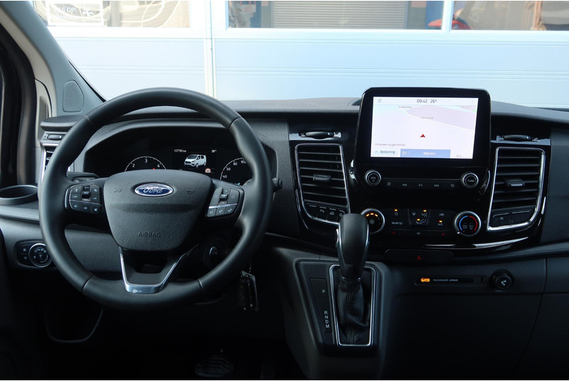 Ford Transit Custom 300 2.0 TDCI L2H1 Limited DC AUT/ LED/ CAMERA/ 2X DEUR/ LEDER/ ACC/ CARPLAY/ CLIMA/ TREKHAAK - Kleintransporter, Transporter mit Doppelkabine: das Bild 5 Ford Transit Custom 300 2.0 TDCI L2H1 Limited DC AUT/ LED/ CAMERA/ 2X DEUR/ LEDER/ ACC/ CARPLAY/ CLIMA/ TREKHAAK - Kleintransporter, Transporter mit Doppelkabine: das Bild 5