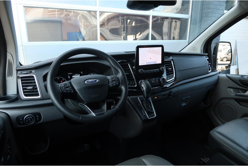 Ford Transit Custom 300 2.0 TDCI L2H1 Limited DC AUT/ LED/ CAMERA/ 2X DEUR/ LEDER/ ACC/ CARPLAY/ CLIMA/ TREKHAAK - Kleintransporter, Transporter mit Doppelkabine: das Bild 2 Ford Transit Custom 300 2.0 TDCI L2H1 Limited DC AUT/ LED/ CAMERA/ 2X DEUR/ LEDER/ ACC/ CARPLAY/ CLIMA/ TREKHAAK - Kleintransporter, Transporter mit Doppelkabine: das Bild 2
