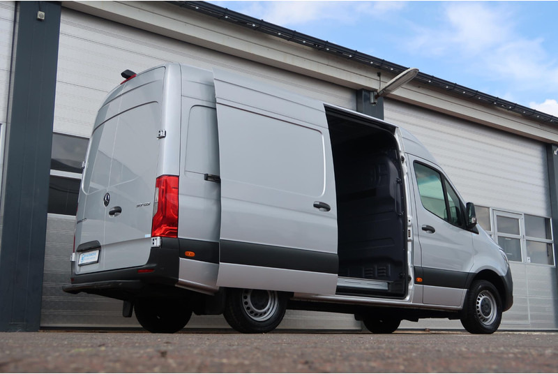 Mercedes-Benz Sprinter 317 1.9 CDI L2H2 AUT/ CAMERA/ LED/ CRUISE/ CLIMA/ MBUX - Kastenwagen: das Bild 4 Mercedes-Benz Sprinter 317 1.9 CDI L2H2 AUT/ CAMERA/ LED/ CRUISE/ CLIMA/ MBUX - Kastenwagen: das Bild 4