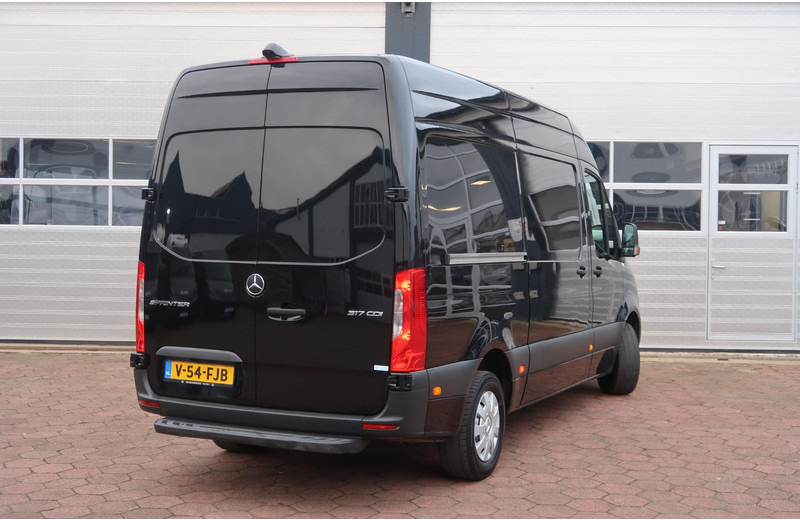 Mercedes-Benz Sprinter 317 CDI L2H2 AUT/ 3.5T/ CAMERA/ MBUX/ CRUISE/ AIRCO - Kastenwagen: das Bild 3 Mercedes-Benz Sprinter 317 CDI L2H2 AUT/ 3.5T/ CAMERA/ MBUX/ CRUISE/ AIRCO - Kastenwagen: das Bild 3