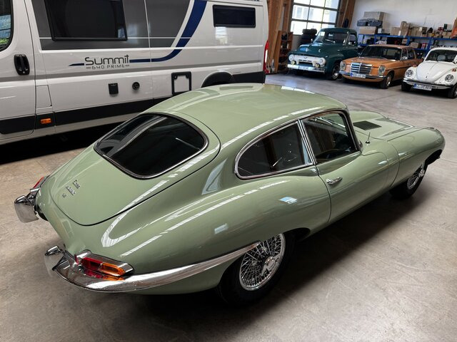 JAGUAR E-Type 4.2 Litre Serie 1.5 FHC Zustand 1 - PKW: das Bild 4 JAGUAR E-Type 4.2 Litre Serie 1.5 FHC Zustand 1 - PKW: das Bild 4