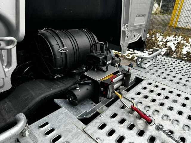 MAN TGL 12.250 BL Autotransporter FVG wie neu! - Abschleppwagen: das Bild 5 MAN TGL 12.250 BL Autotransporter FVG wie neu! - Abschleppwagen: das Bild 5
