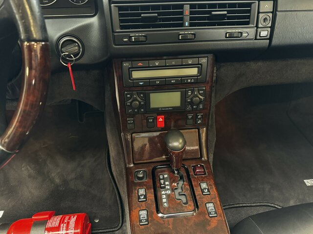 Cabrio MERCEDES-BENZ SL 320 /280 R 129 Scheckheft Mercedes: das Bild 6