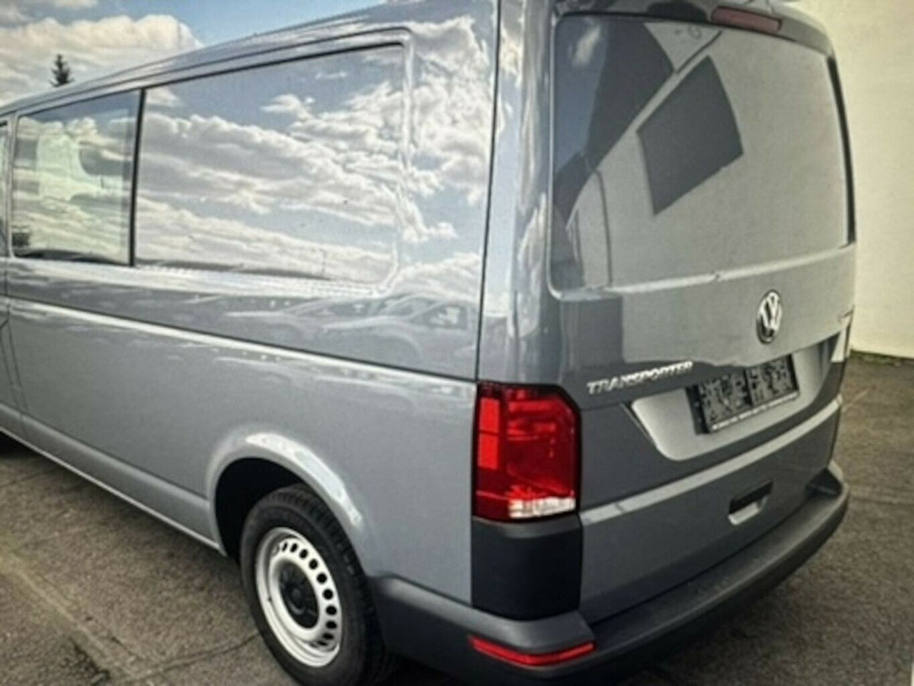 Volkswagen T6.1 Kasten LKW lang 6-Sitzer 2.0 TDI 4Motion - Kleintransporter, Transporter mit Doppelkabine: das Bild 4 Volkswagen T6.1 Kasten LKW lang 6-Sitzer 2.0 TDI 4Motion - Kleintransporter, Transporter mit Doppelkabine: das Bild 4