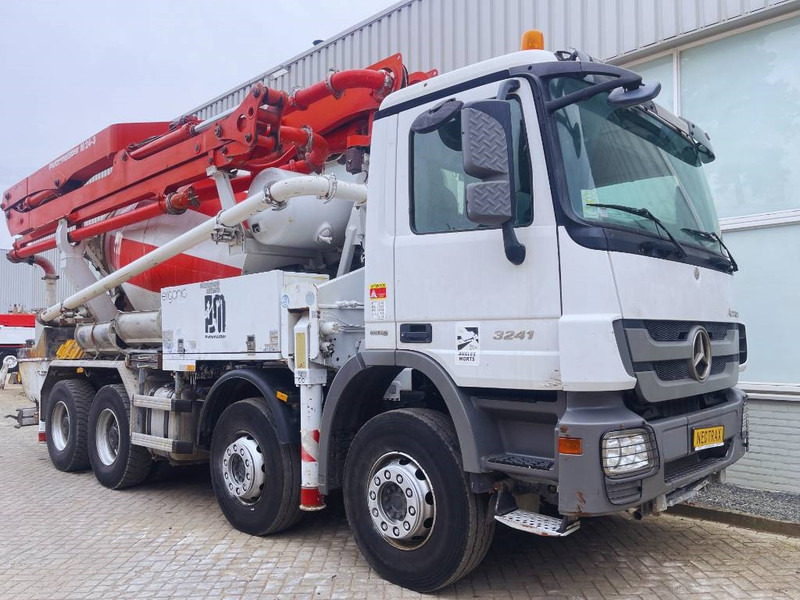 Mercedes-Benz Actros 3241 Putzmeister M24/3 2013 8X4 - Fahrmischer: das Bild 3 Mercedes-Benz Actros 3241 Putzmeister M24/3 2013 8X4 - Fahrmischer: das Bild 3