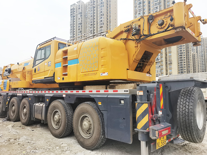 Baumaschine xcmg 2024 used XCA130L8C_1 Hydraulic retraction all terrain crane: das Bild 6