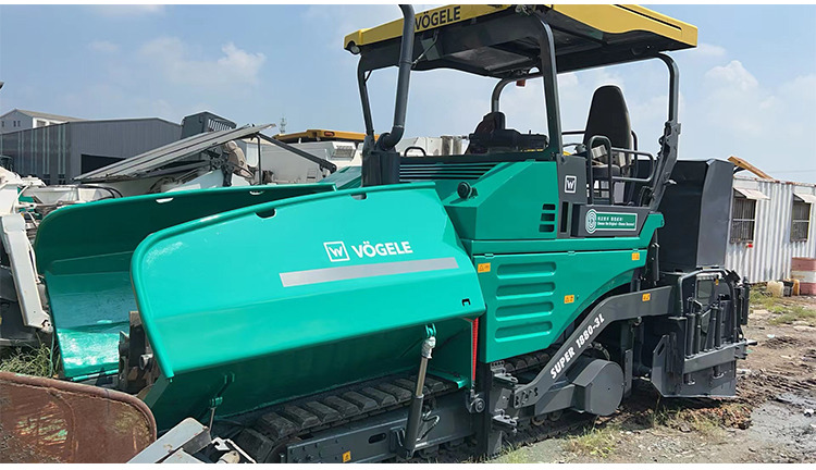 VOGELE S1880-3L Used paver laying machine 10m concrete road asphalt paver - Asphaltfertiger/ Straßenfertiger: das Bild 1 VOGELE S1880-3L Used paver laying machine 10m concrete road asphalt paver - Asphaltfertiger/ Straßenfertiger: das Bild 1