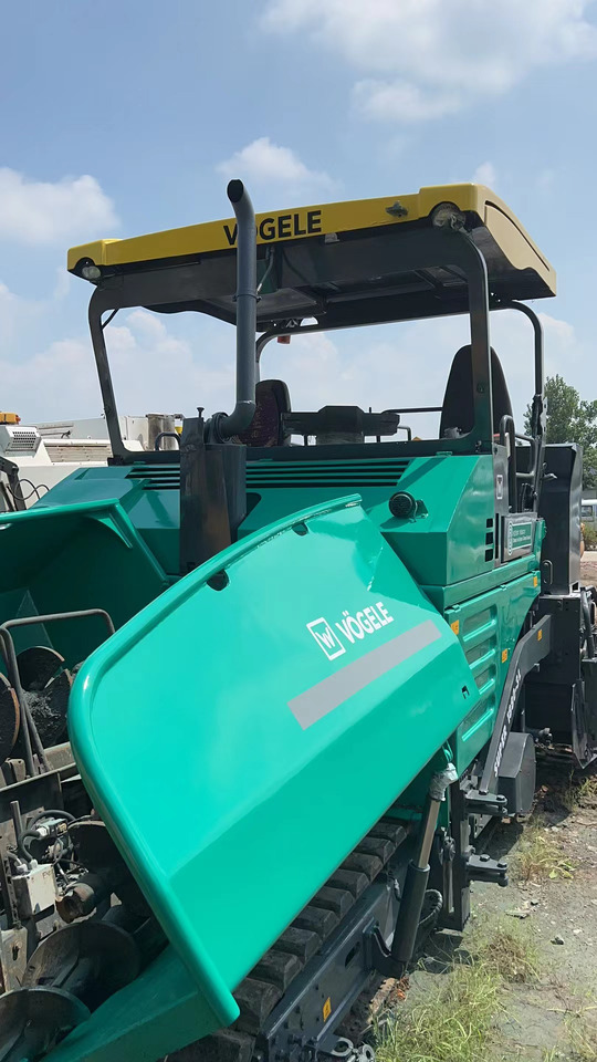 VOGELE S1880-3L Used paver laying machine 10m concrete road asphalt paver - Asphaltfertiger/ Straßenfertiger: das Bild 3 VOGELE S1880-3L Used paver laying machine 10m concrete road asphalt paver - Asphaltfertiger/ Straßenfertiger: das Bild 3