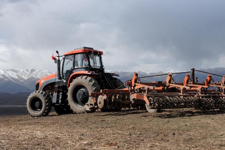 XCMG Factory KAT1204 Farm Tractor 4x4 Agriculture Machinery Tractors for Sale Price - Traktor: das Bild 5 XCMG Factory KAT1204 Farm Tractor 4x4 Agriculture Machinery Tractors for Sale Price - Traktor: das Bild 5