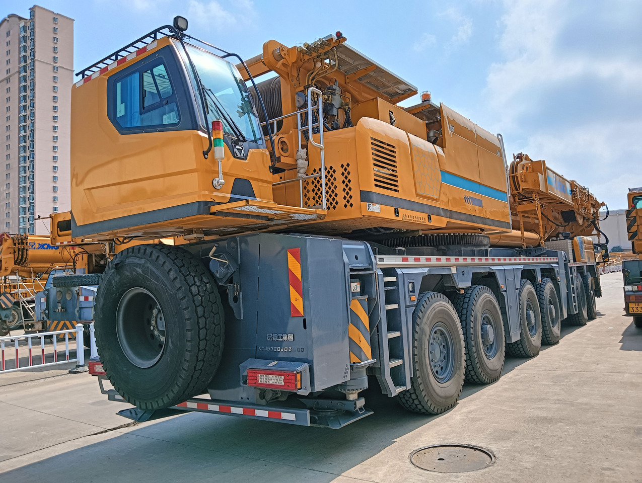 XCMG Manufacturer Second Hand Hydraulic Crane XCA600 600 Ton All Terrain Cranes Price - All-Terrain Kran: das Bild 4 XCMG Manufacturer Second Hand Hydraulic Crane XCA600 600 Ton All Terrain Cranes Price - All-Terrain Kran: das Bild 4