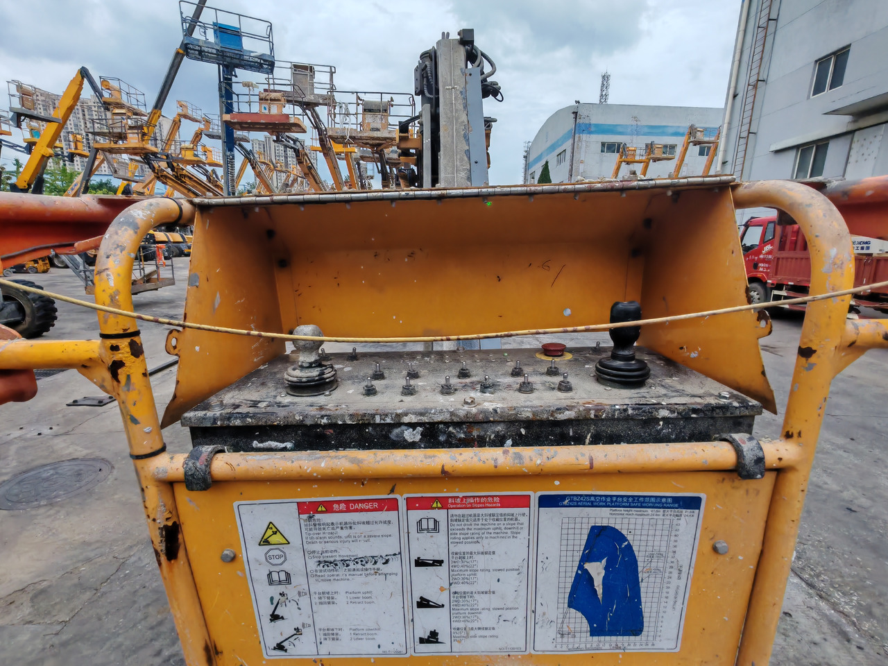 Teleskopbühne XCMG Official Articulated Boom Lift GTBZ42S 42m Used Cherry Picker Sale: das Bild 8